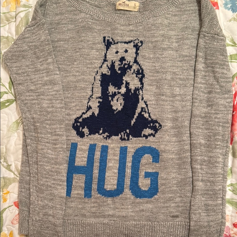 Gray Sweater with Bear and 'HUG' Design
